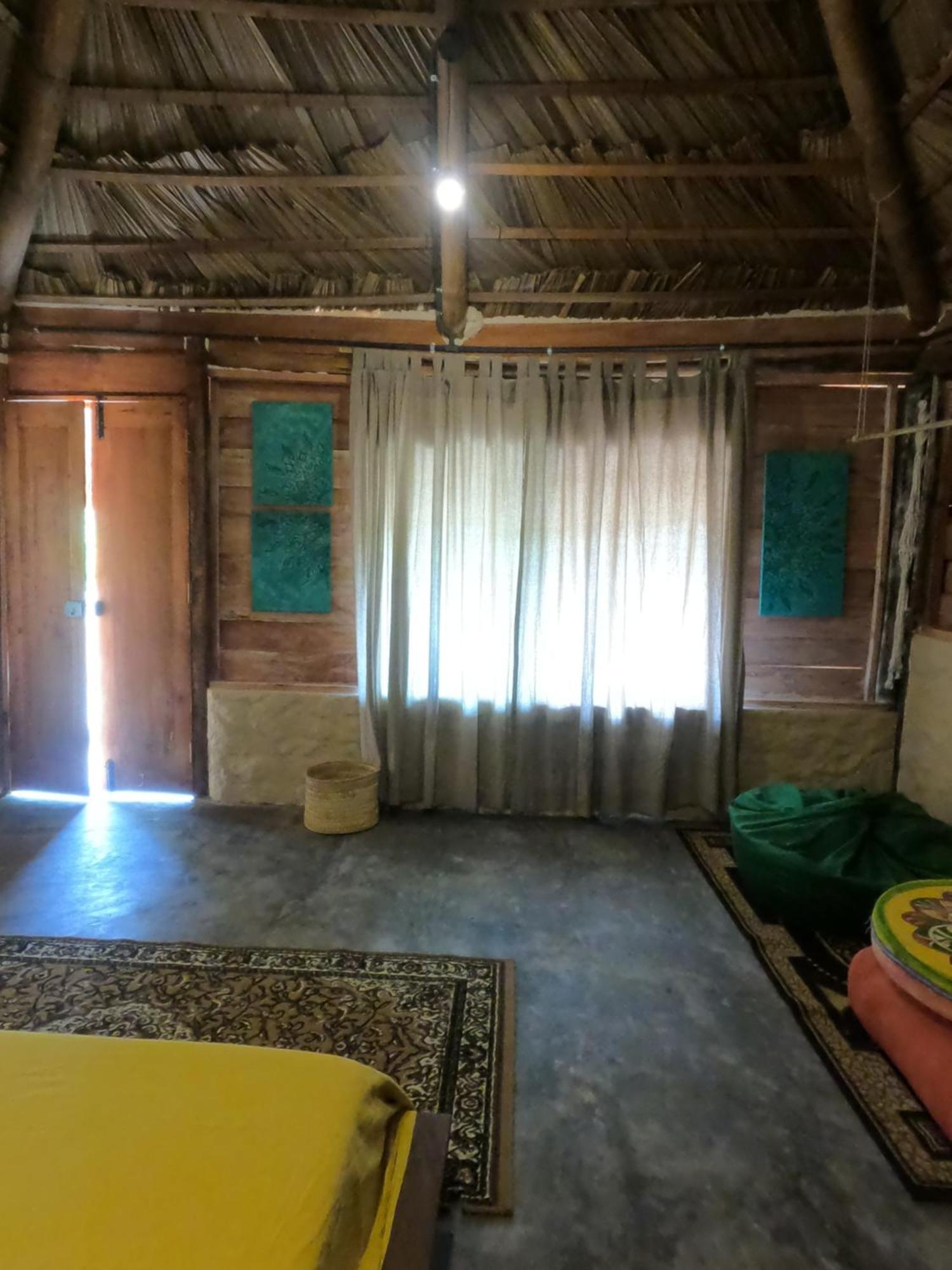 Monsoon Eco Resort - Whisky Point Arugambay Pottuvil Rum bild