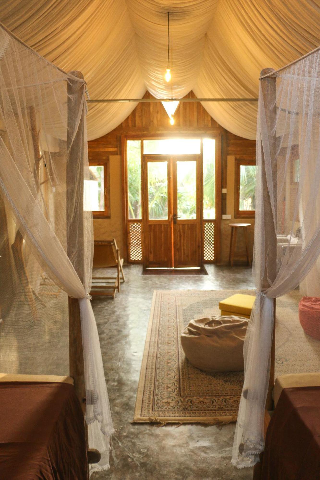 Monsoon Eco Resort - Whisky Point Arugambay Pottuvil Rum bild