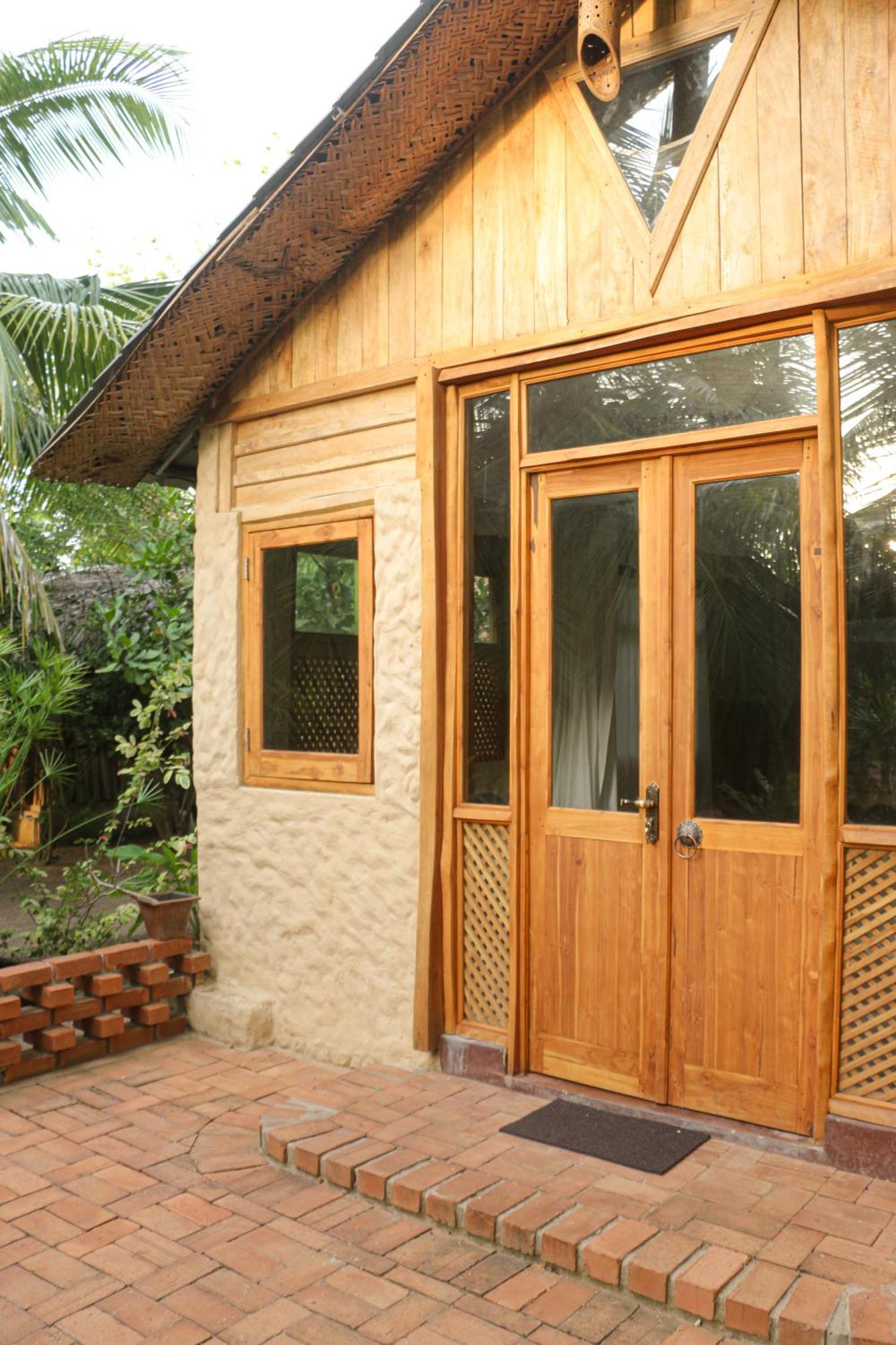 Monsoon Eco Resort - Whisky Point Arugambay Pottuvil Rum bild
