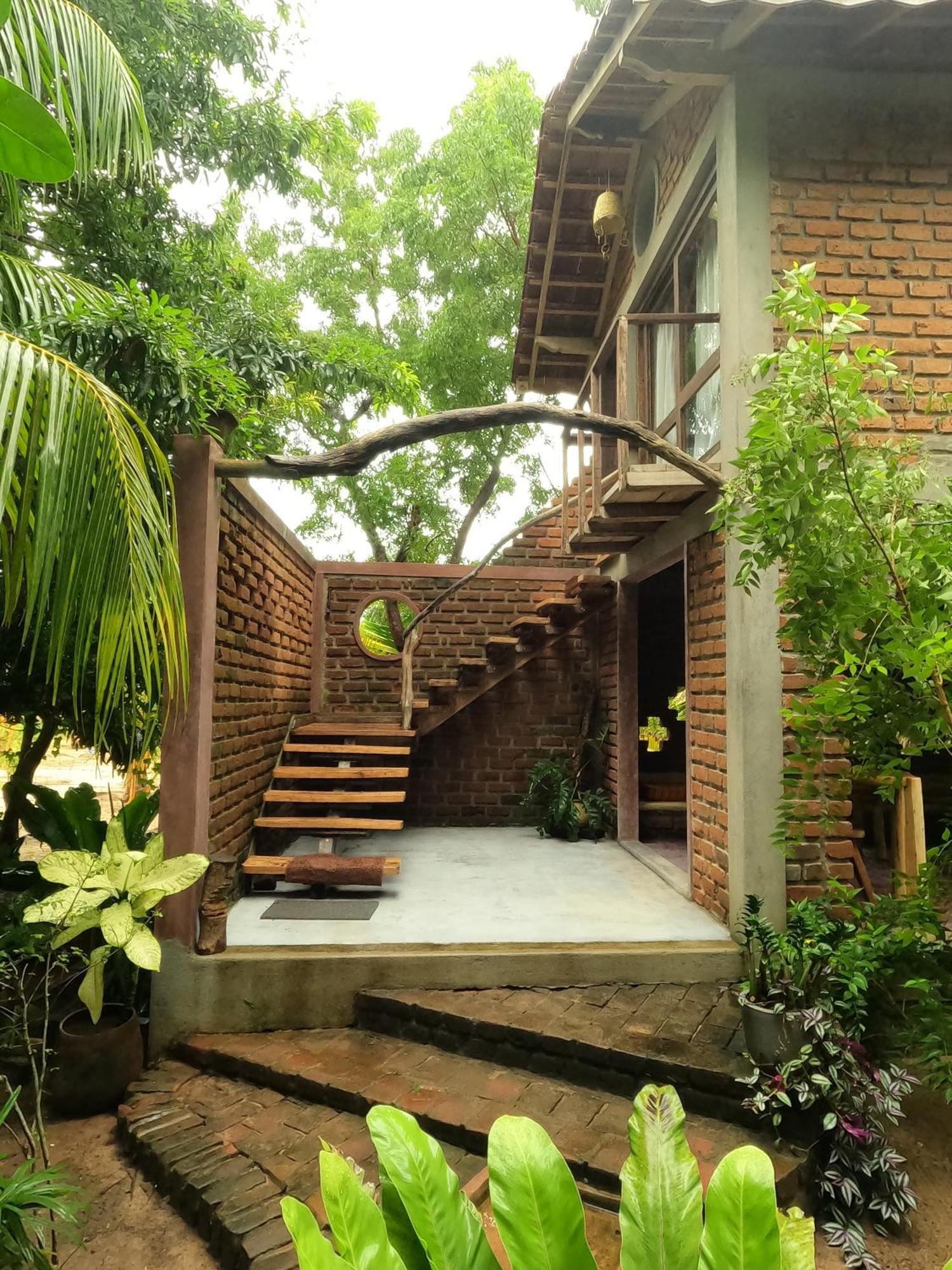 Monsoon Eco Resort - Whisky Point Arugambay Pottuvil Rum bild